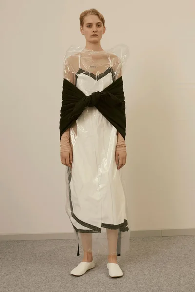 Look 30